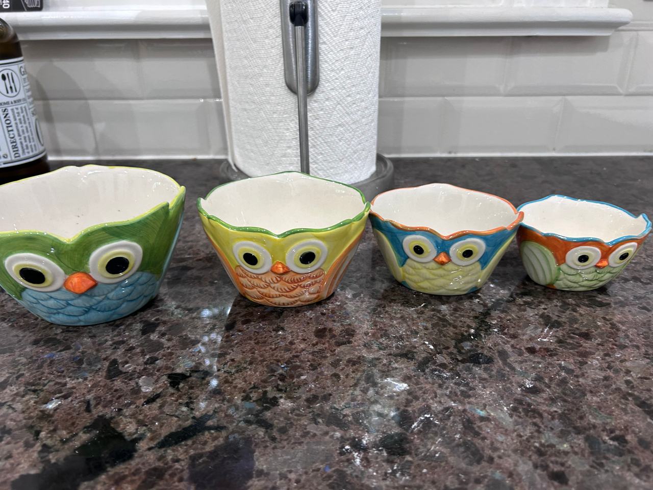 Pier One Owl Shaped Ceramic Measuring Cups and Spoon Holder 