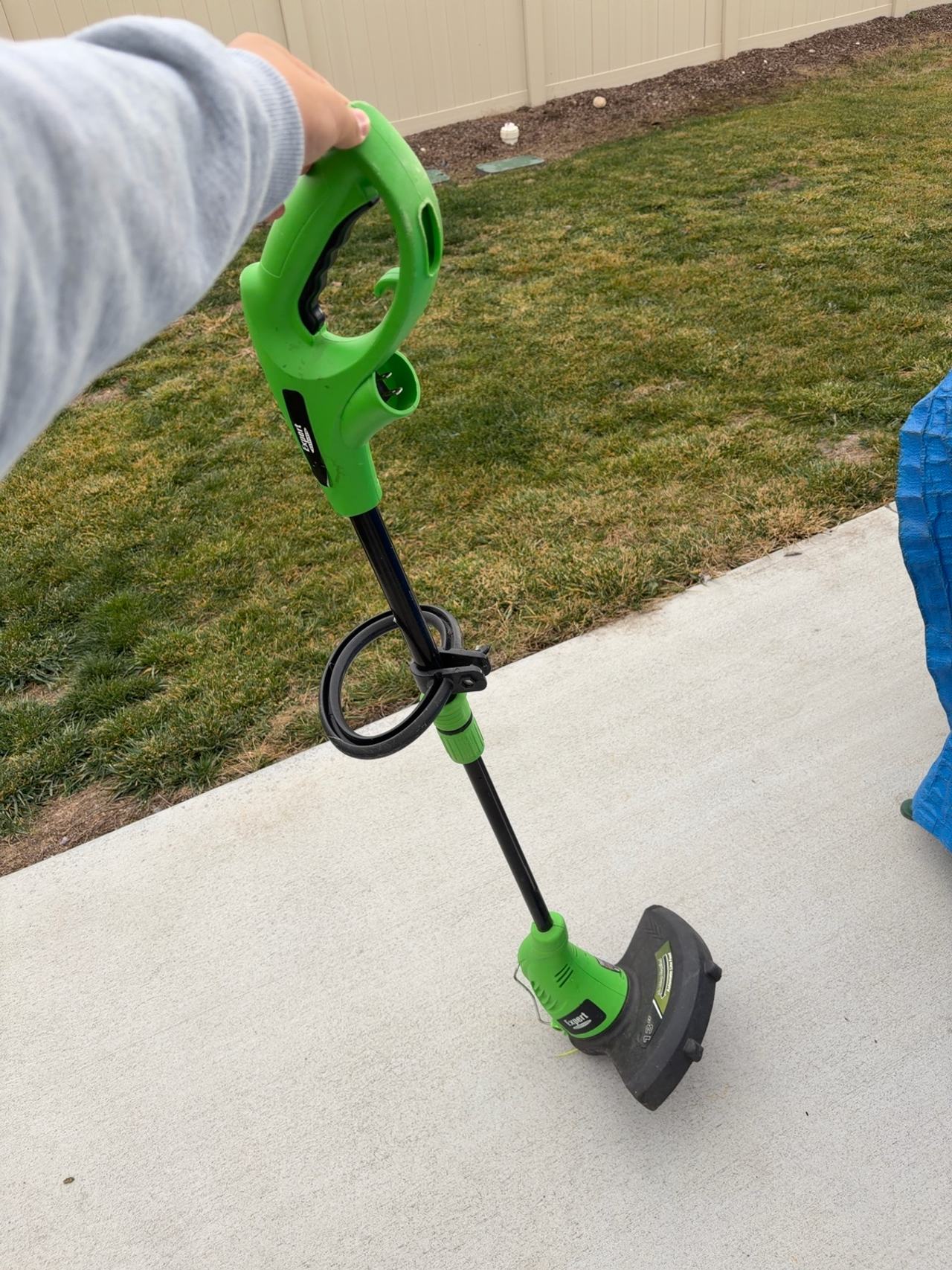 Greenworks 8-Amp 12-in Corded Electric Snow Blower