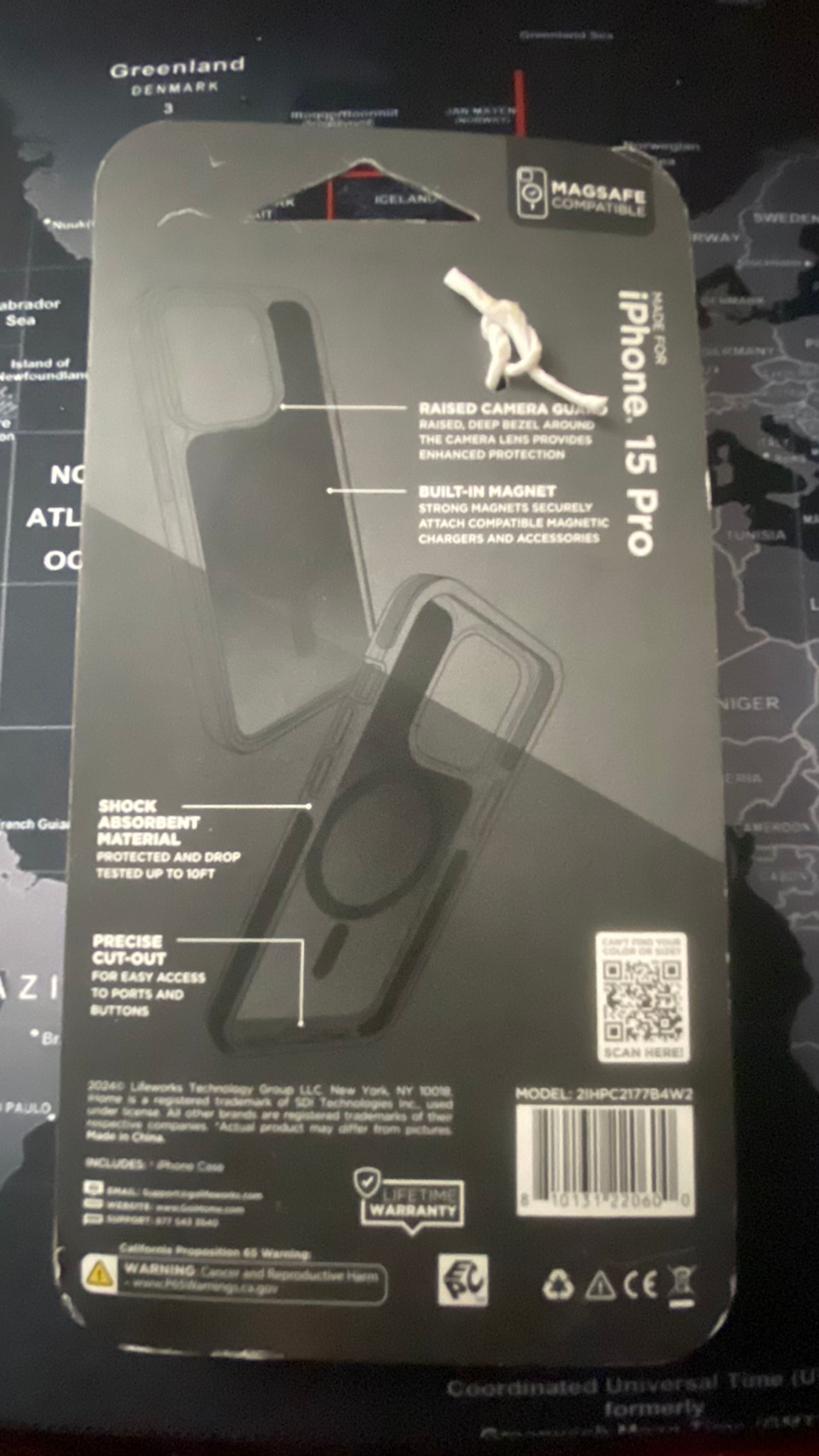 iHome Magnetic Velo iPhone 15 Pro Black Case - Image 2