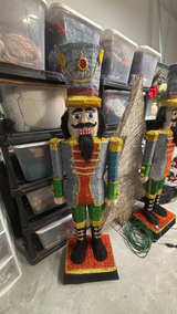 Two Gerson 6ft Lighted Nutcrackers and a 6ft lighted Christmas Tree - Image 3