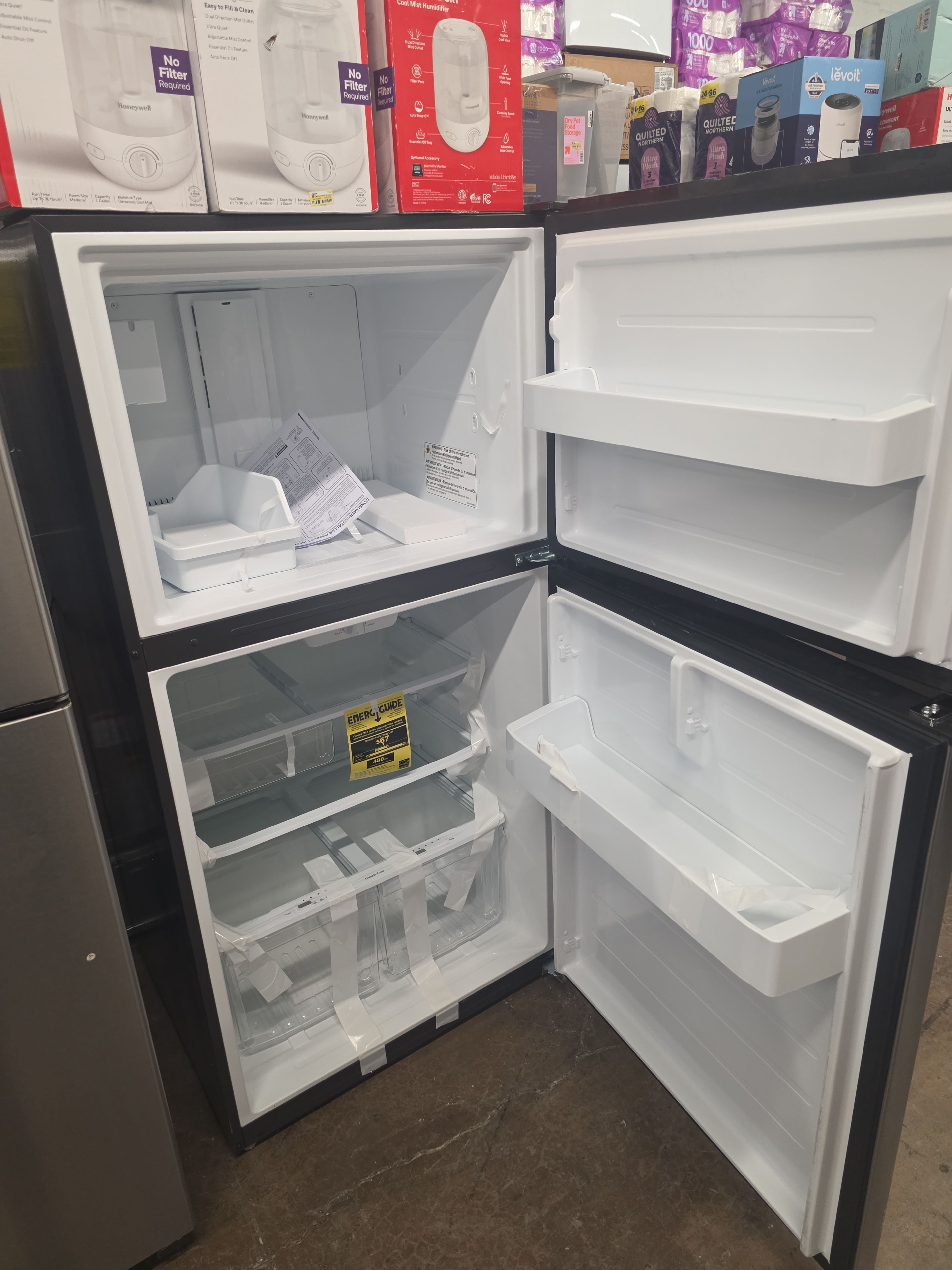 Whirlpool Top-Freezer Refrigerator - Image 3