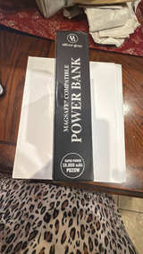 Oliver Gray MagSafe Compatible Power Bank - Image 4
