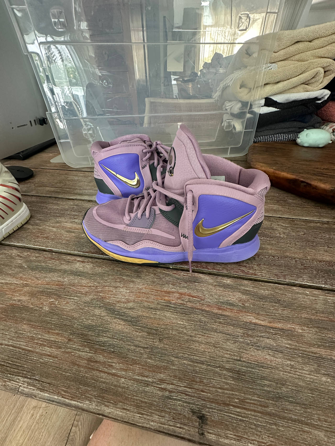 Nike Kyrie 8 Infinity