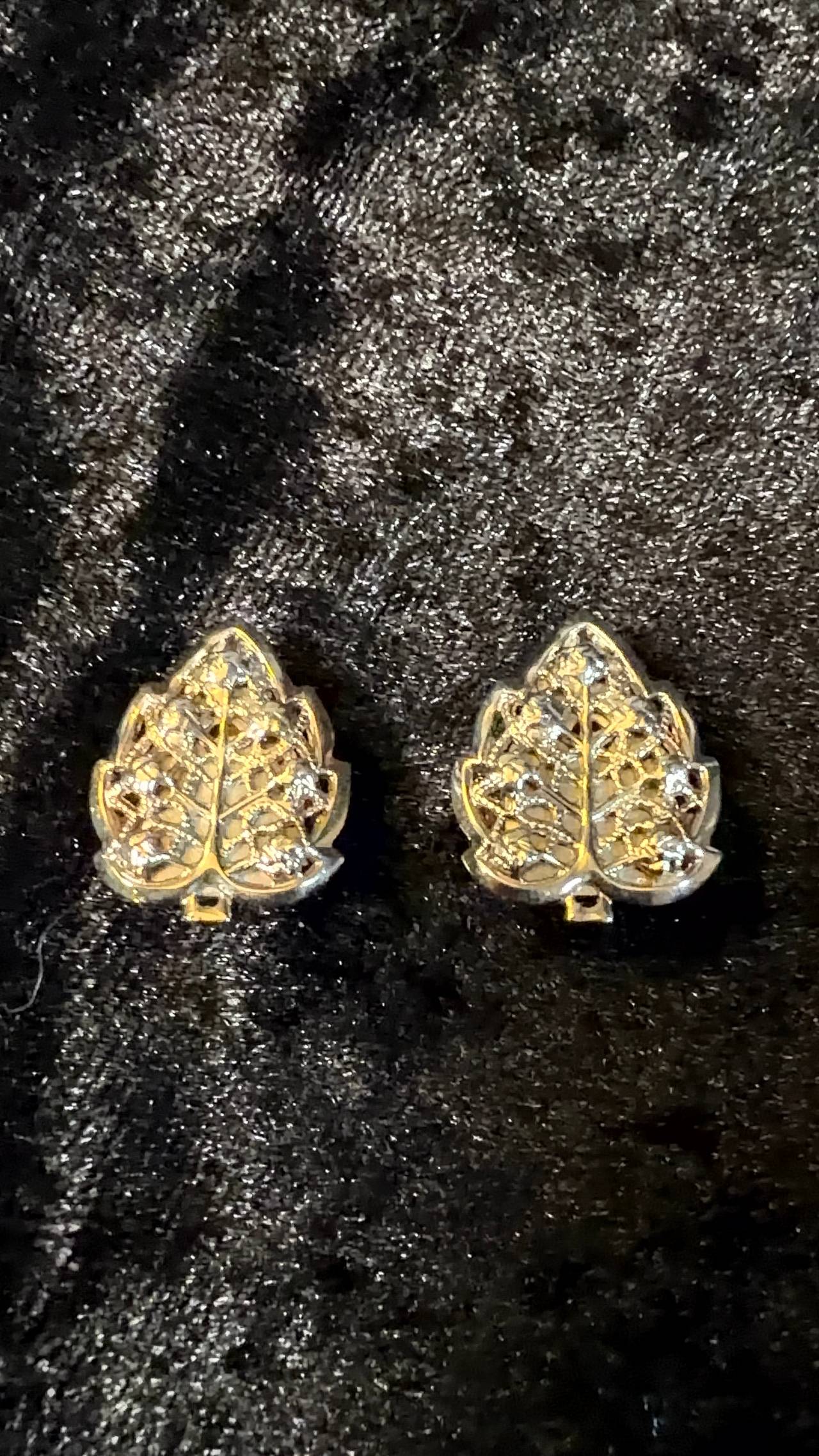 Vintage Gold Tone Filigree Leaf Clip-On Earrings