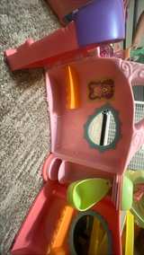 Littlest Pet Shop Get Better Center Playset - Image 2