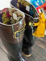 Joules Evedon Tall Rain Boots with Back Bow - Image 2