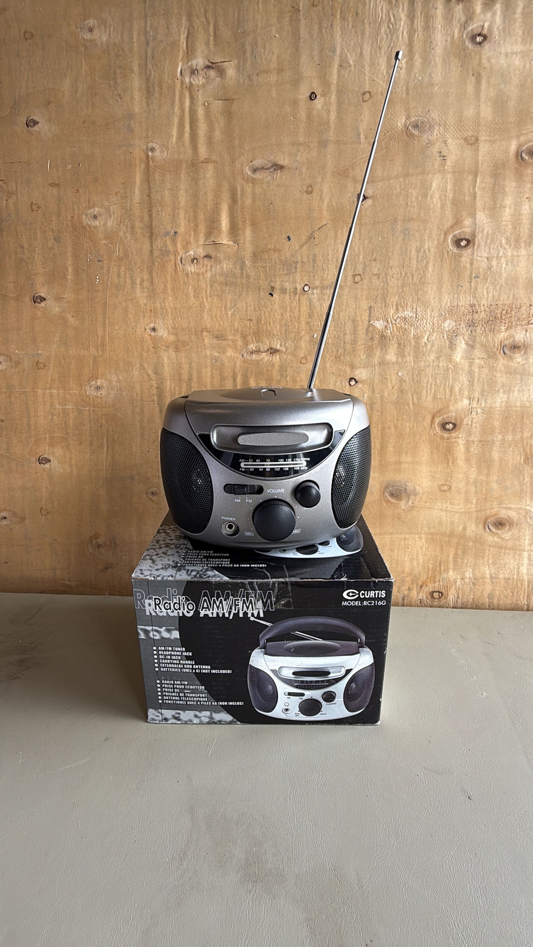 Curtis RCD318G Portable CD Player with AM/FM Radio