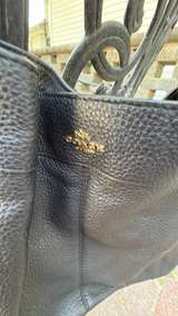 Coach Black Pebbled Leather Shoulder Bag - Image 3