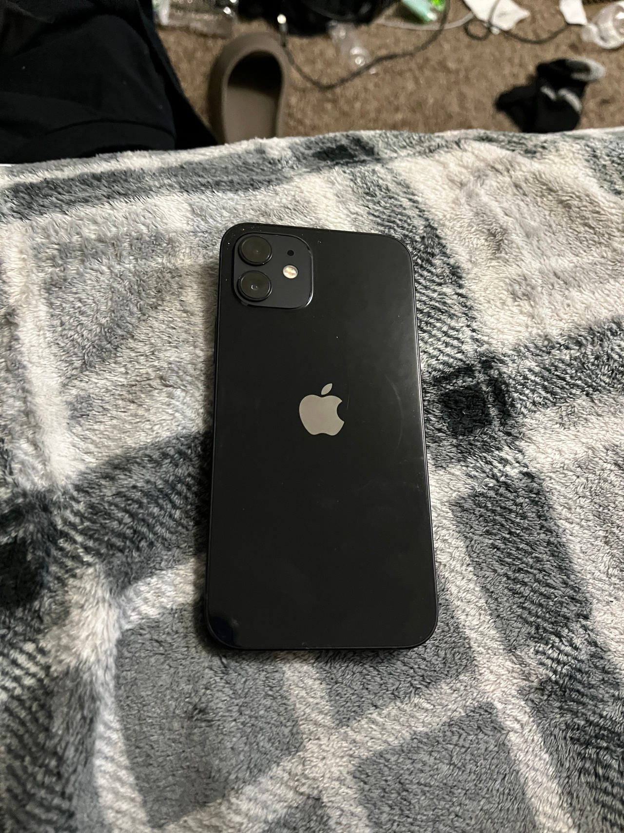 Apple iPhone 12