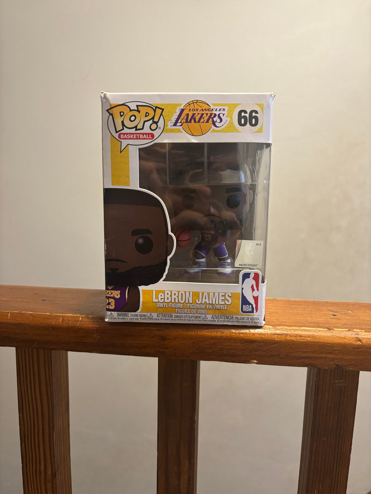 Funko Pop! NBA: LeBron James (Los Angeles Lakers) #66