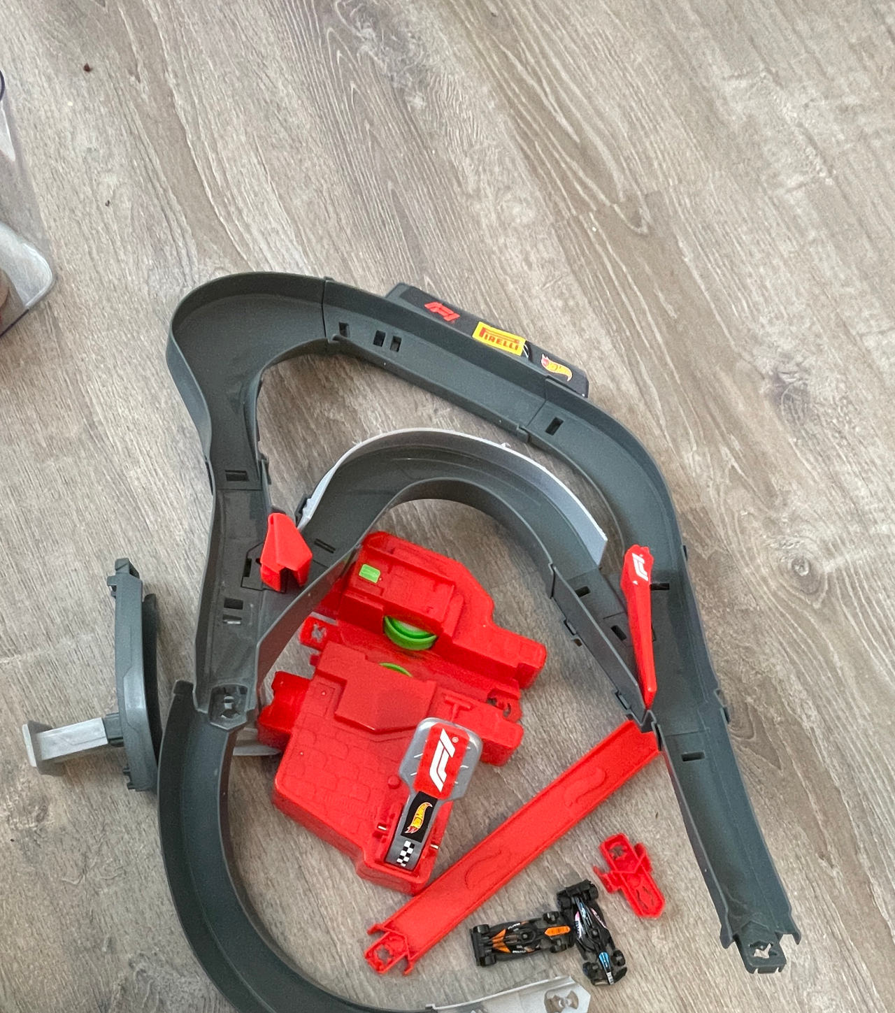 Hot Wheels Formula 1 Motorized Racing Track Set