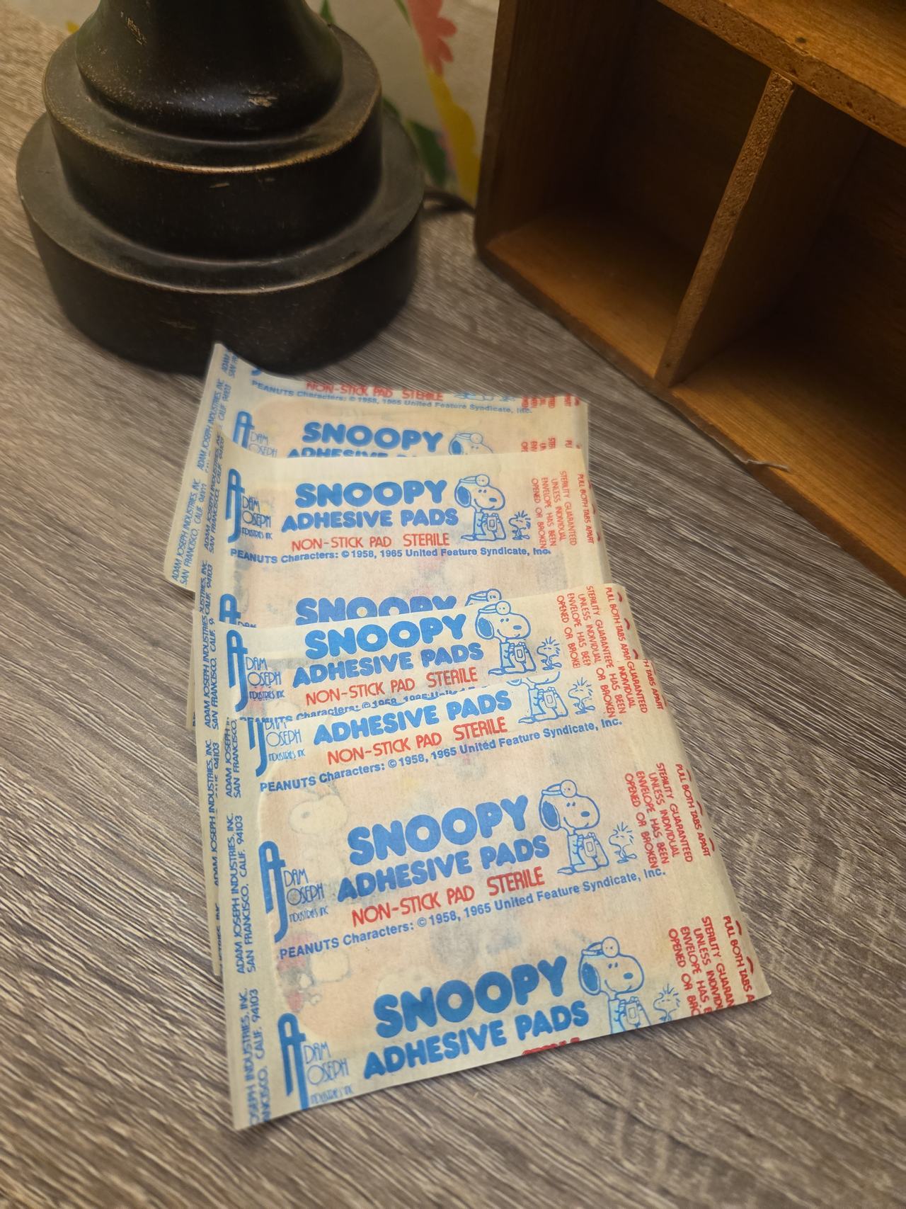 Vintage Snoopy Adhesive Pads Large Non-Stick Pads