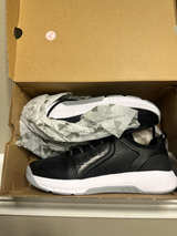 Under Armour Running Shoes New - Image 1