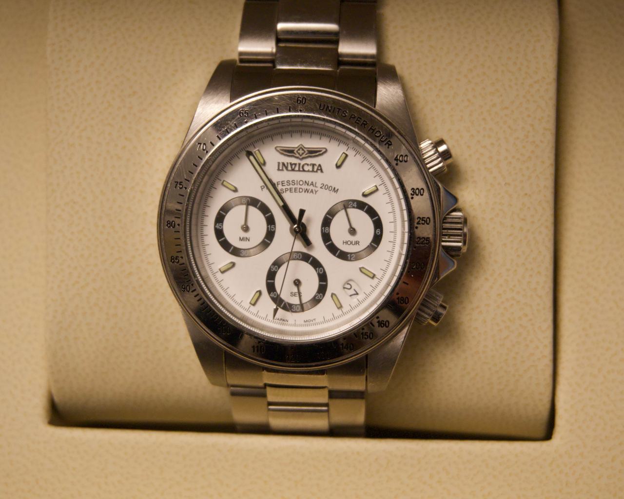 Invicta Pro Diver 8927 “Speedway” Automatic, 200 m, Exhibition Edition