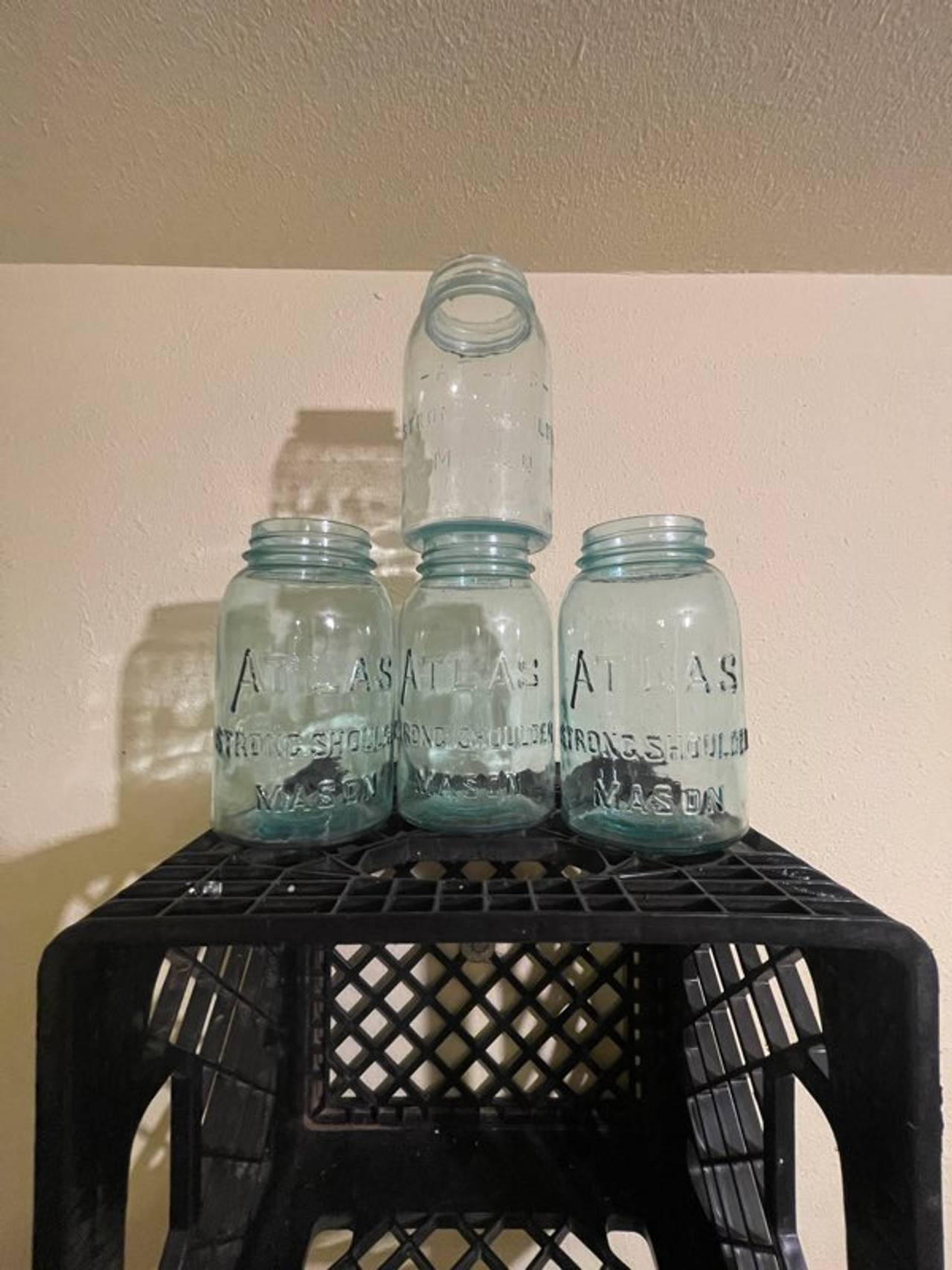 Atlas Strong Shoulder Mason Jar
