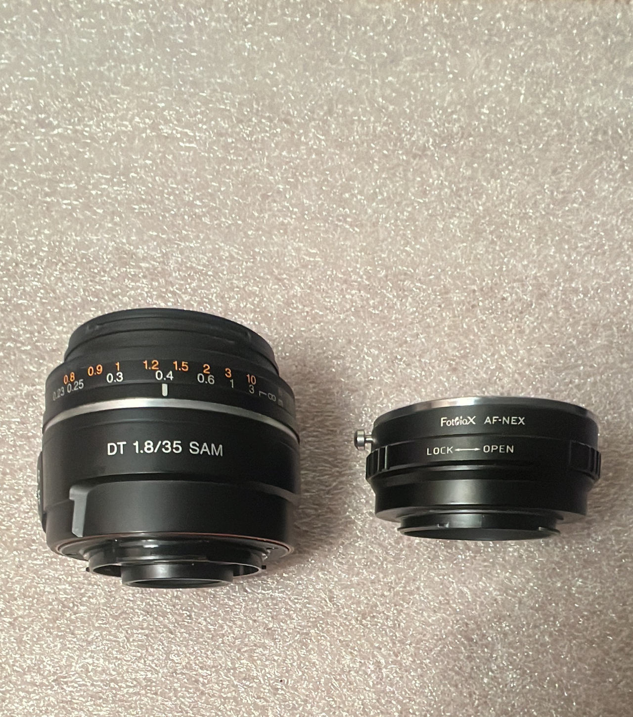 Sony DT 35mm f/1.8 SAM Lens