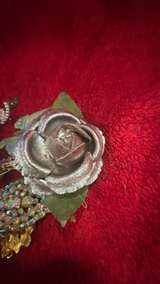 Vintage Costume Jewelry Brooch and Pin Lot - Image 5