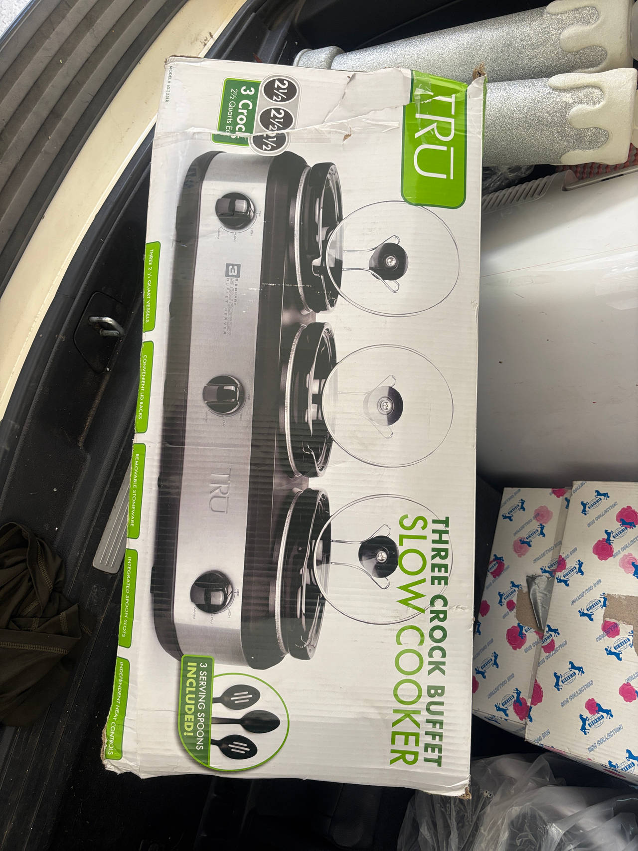TRU Three Crock Buffet Slow Cooker NEW NEVER USED STILL IN BOX 