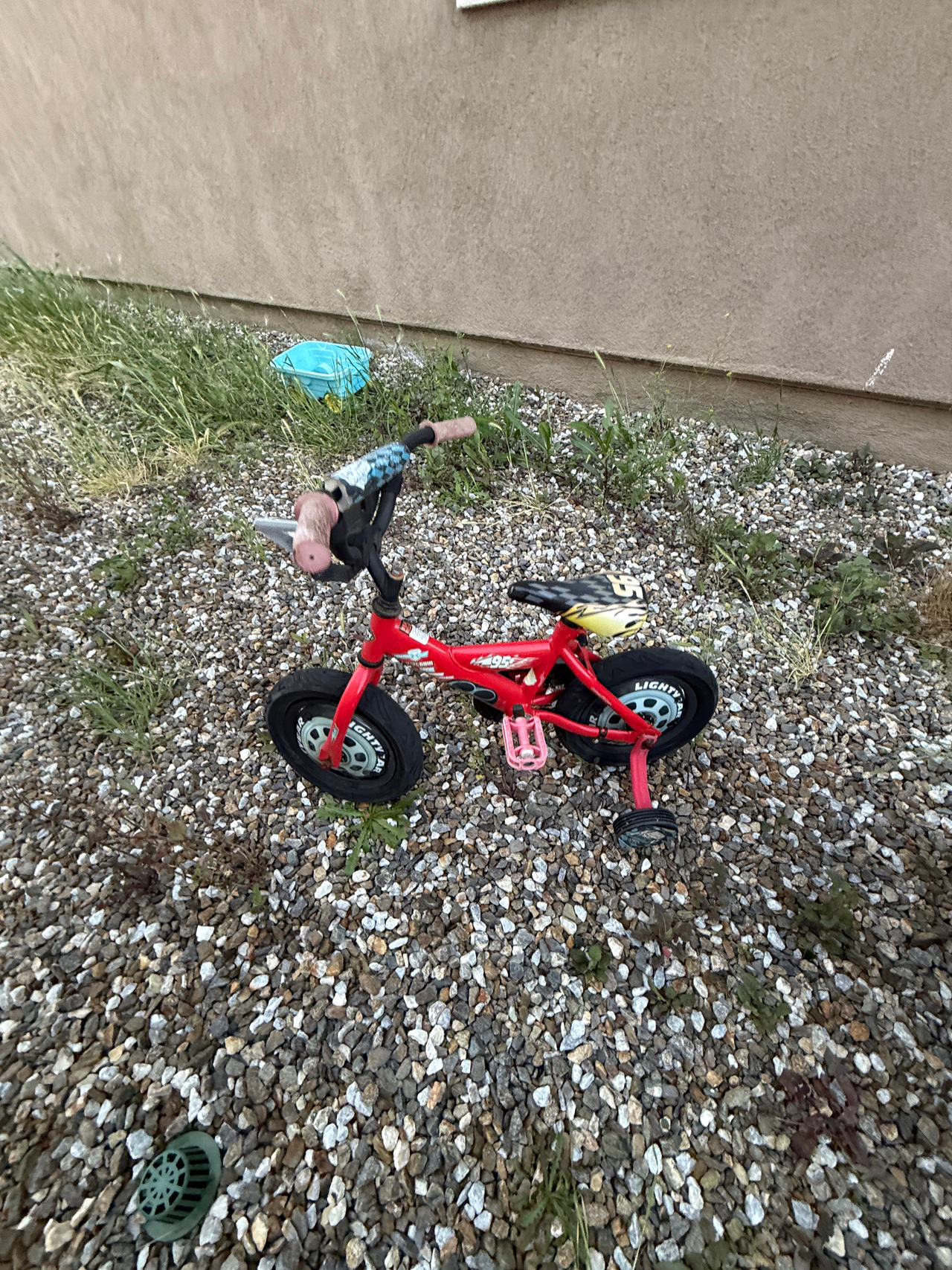 Huffy Disney Pixar Cars Lightning McQueen 12" Kids Bike