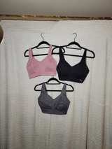 Puma Women's Seamless V-Neck Sports Bra 3-Pack - Image 2