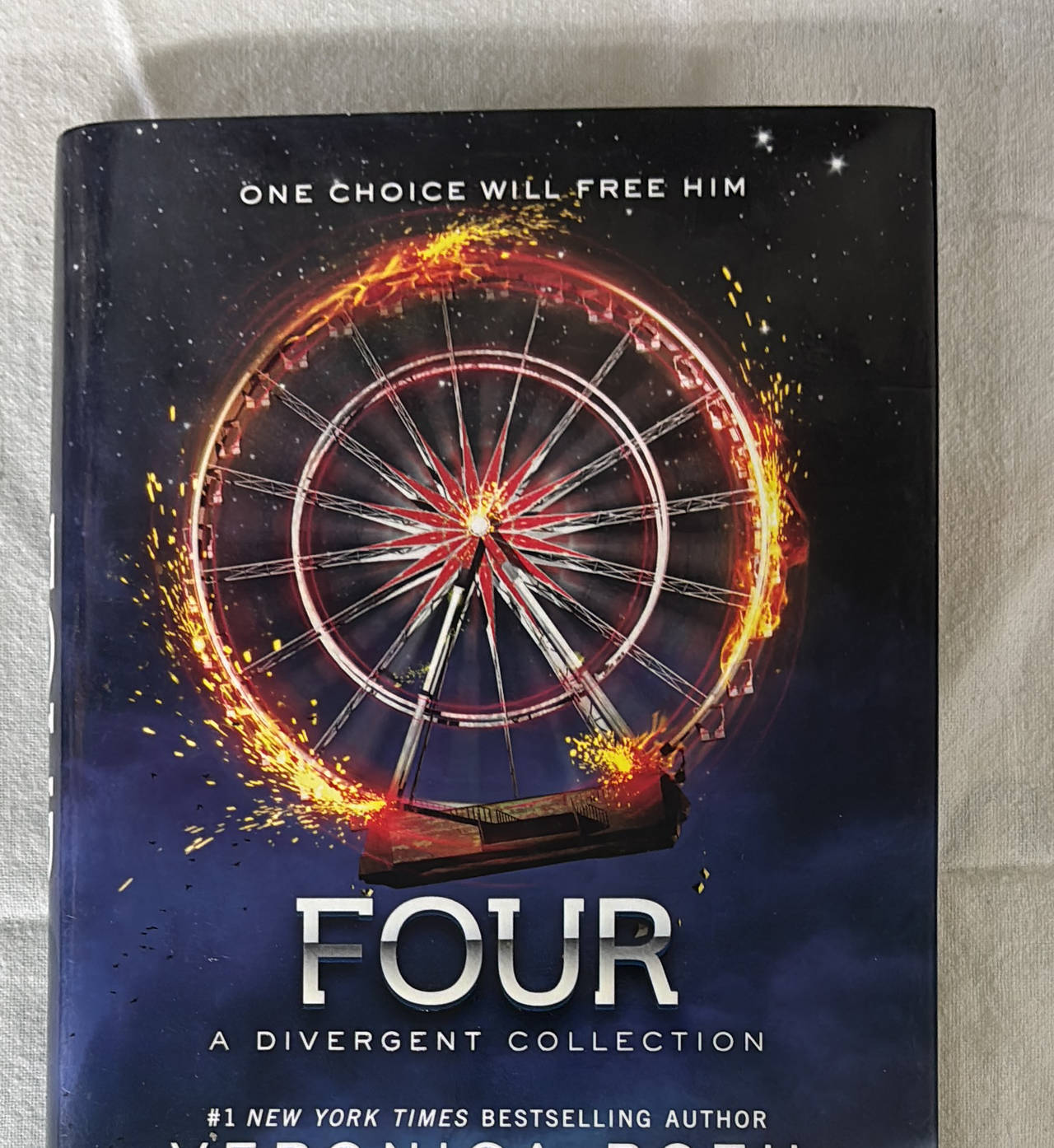 Four: A Divergent Collection by Veronica Roth