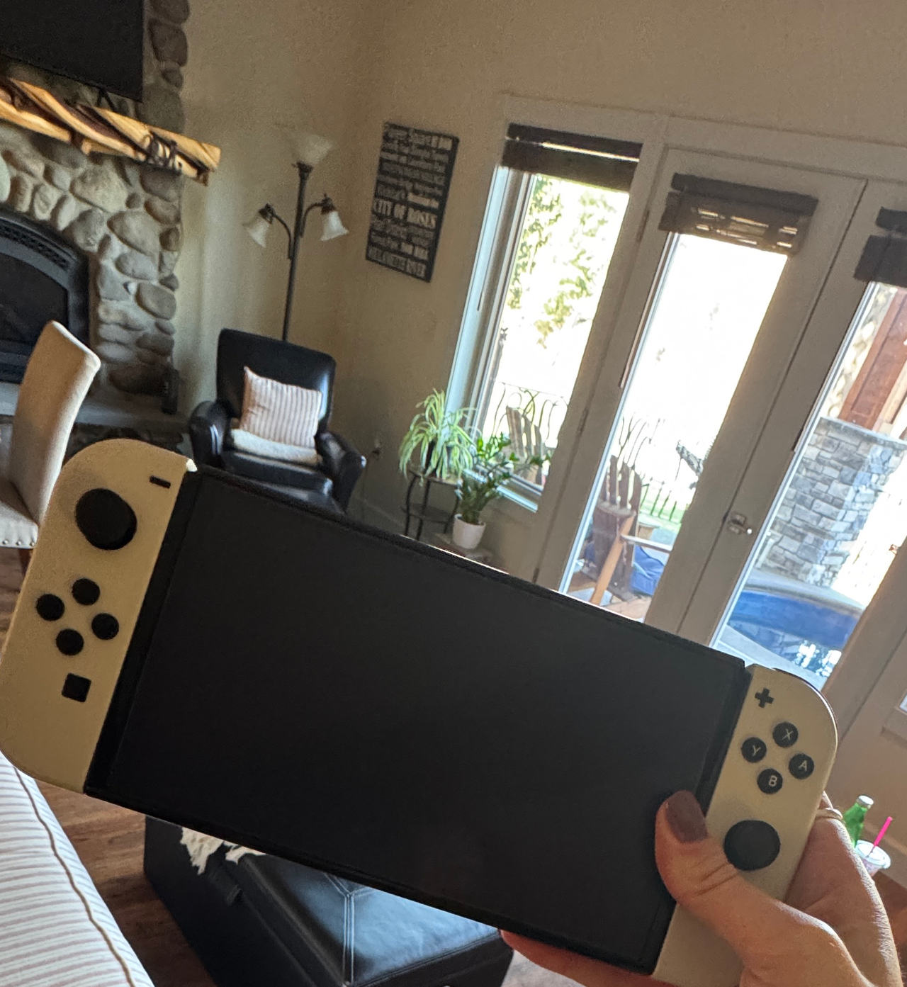 Nintendo Switch – OLED Model w/ White Joy-Con