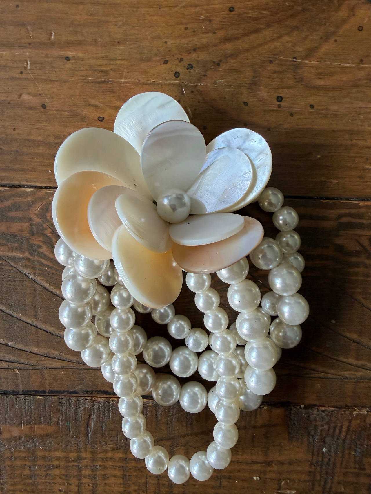 Multi-Strand Faux Pearl and Shell Flower Stretch Bracelet