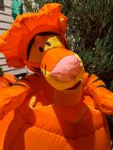 Gemmy Disney Inflatable Tigger Pumpkin 4ft HEAD DOES NOT STAY UP  - Image 4