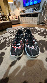 Under Armour Women's HOVR Rise Black size 9 - Image 2