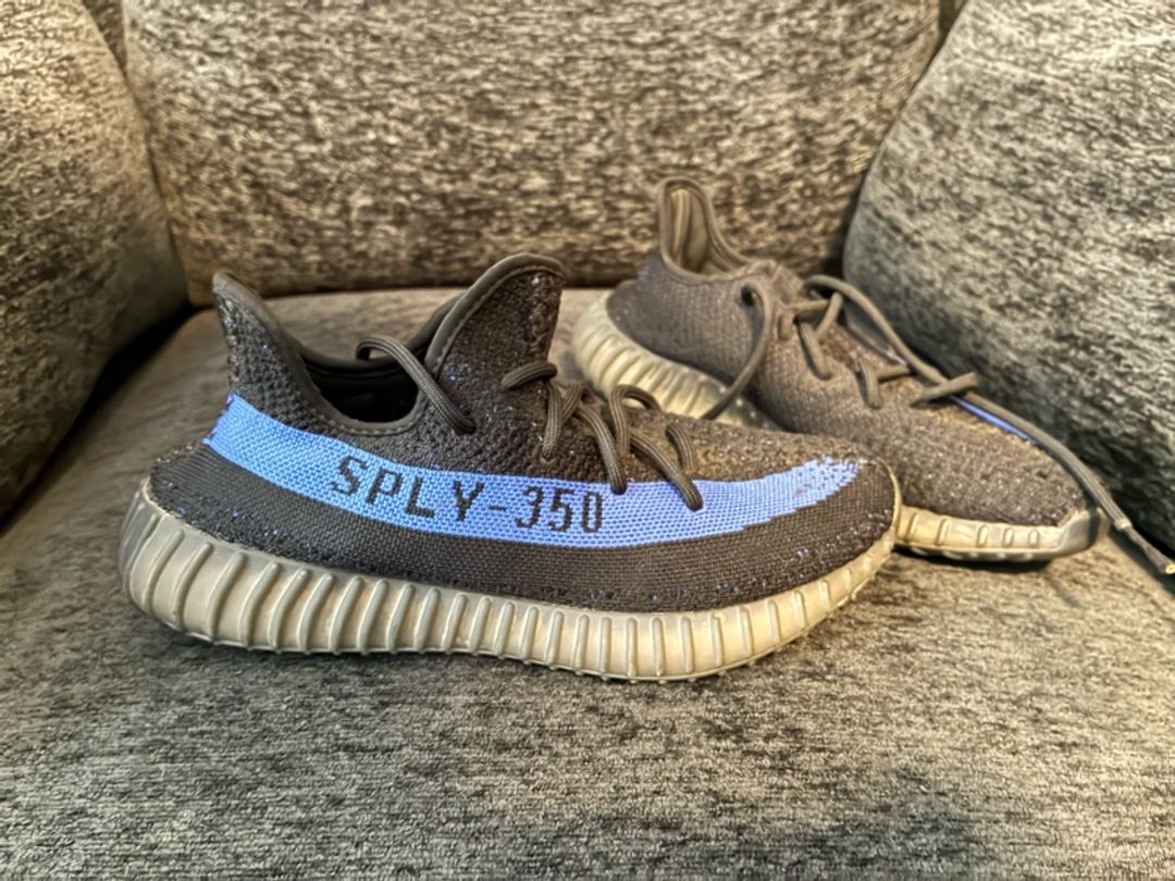 Adidas Yeezy Boost 350 V2 Dazzling Blue