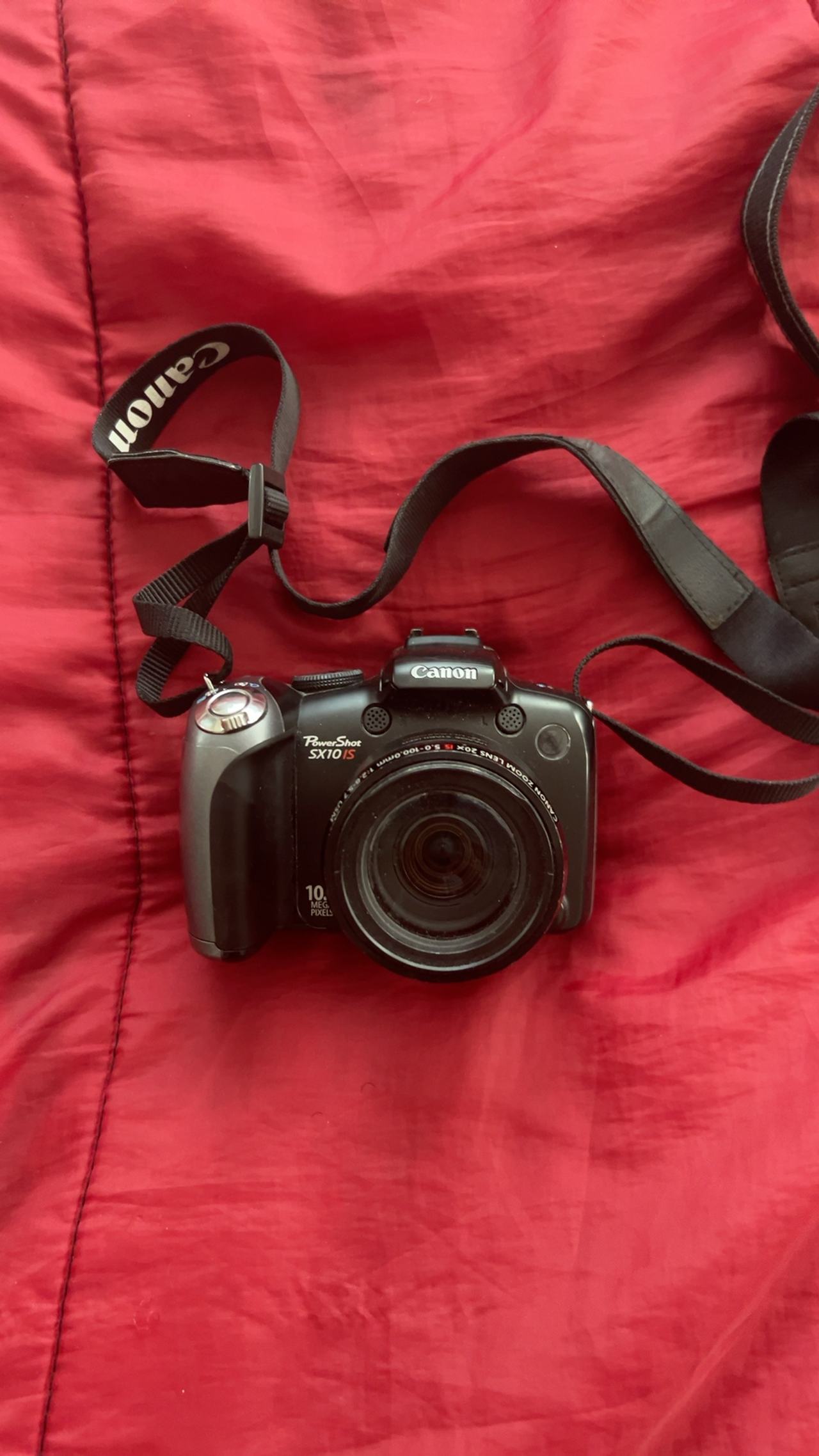 Canon PowerShot SX20 IS 12.1MP 20x Zoom Bridge Camera