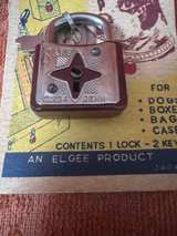 Master Vintage Padlock with Keys - Image 3