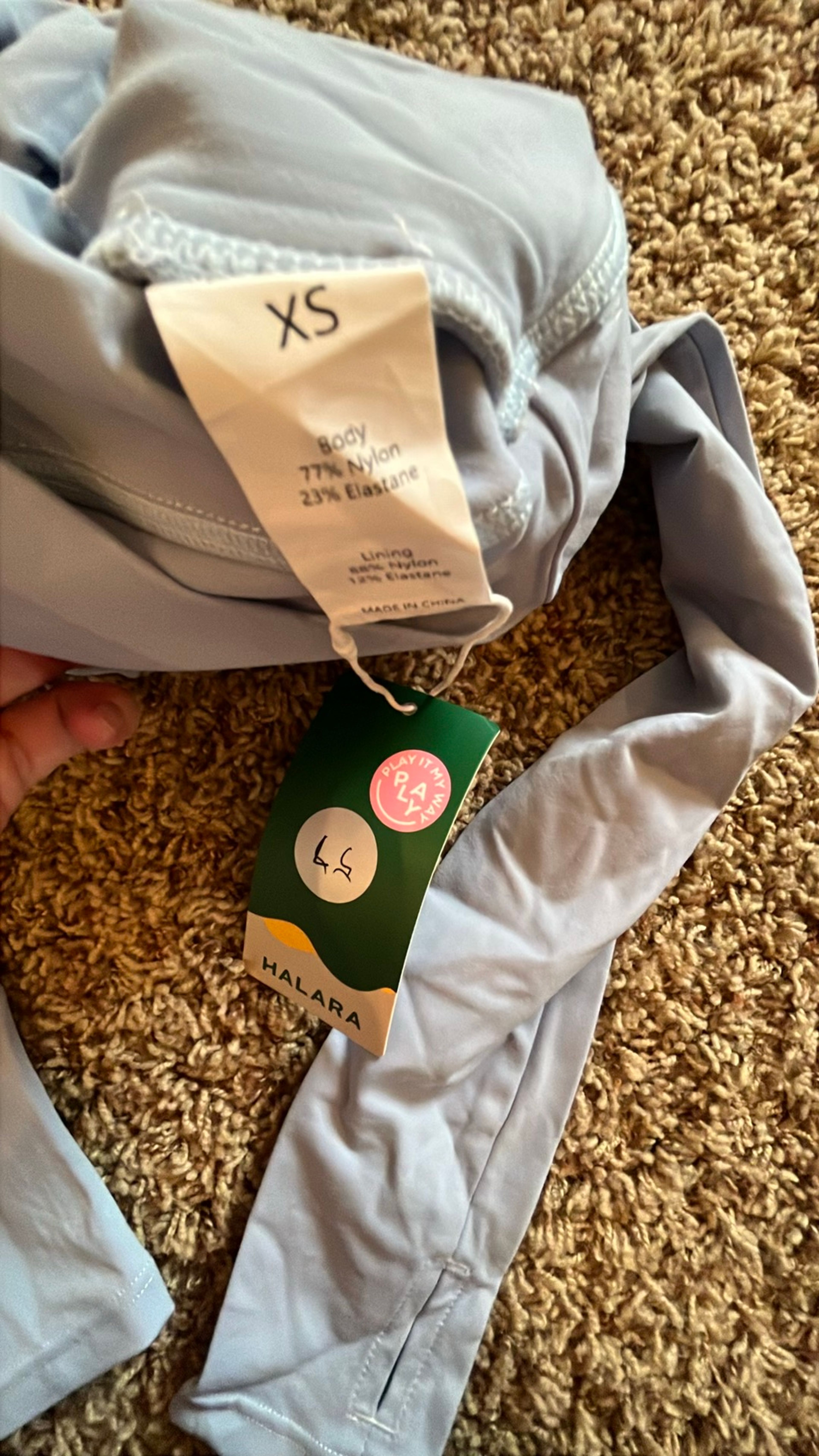 New with tags Halara xs Cropped Long-Sleeve Shirt - Image 3