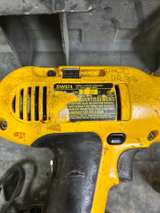 DeWalt DW974 12V Cordless Drill/Driver Kit - Image 4