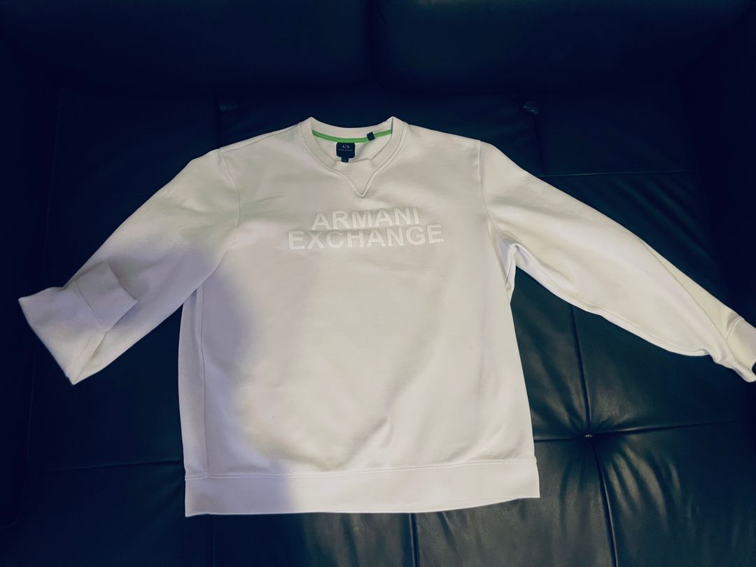 Mens Armani Exchange Crew Neck Sweatshirt was purchased in America white Sixe XL