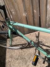 Bianchi Advantage Hybrid Bike - Image 3