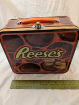 Reese's Tin Lunch Box with Handle - Image 6