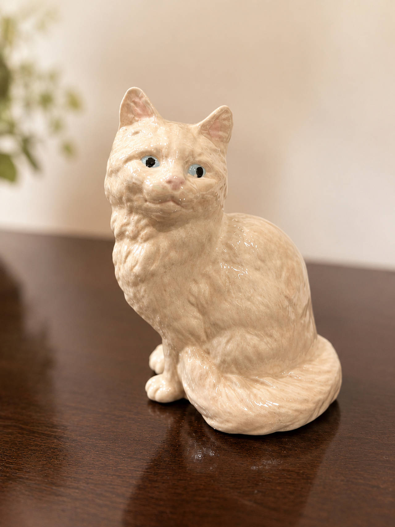 Beswick Seated Persian Cat Figurine 1867
