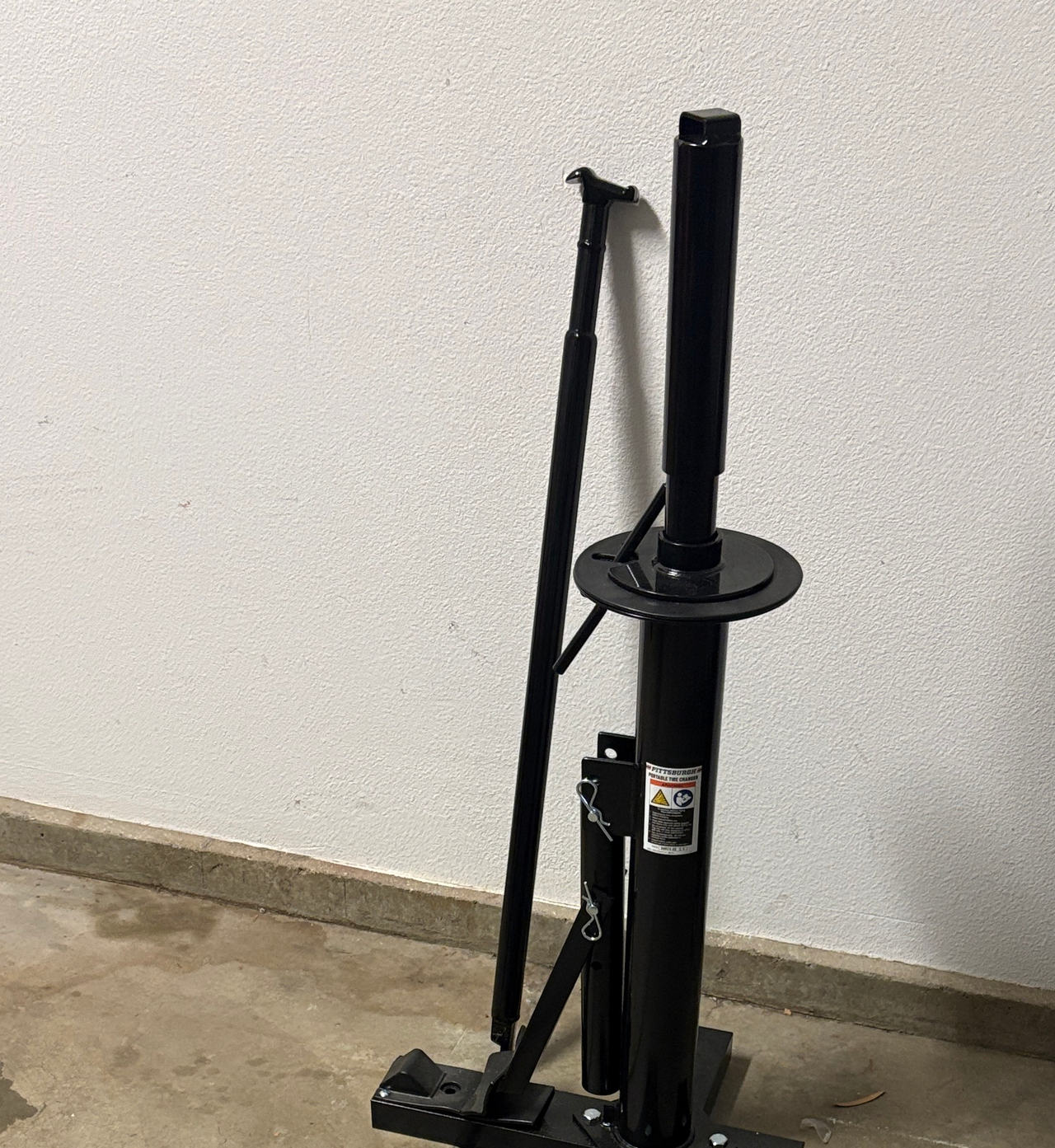 Pittsburgh Automotive Manual Tire Changer