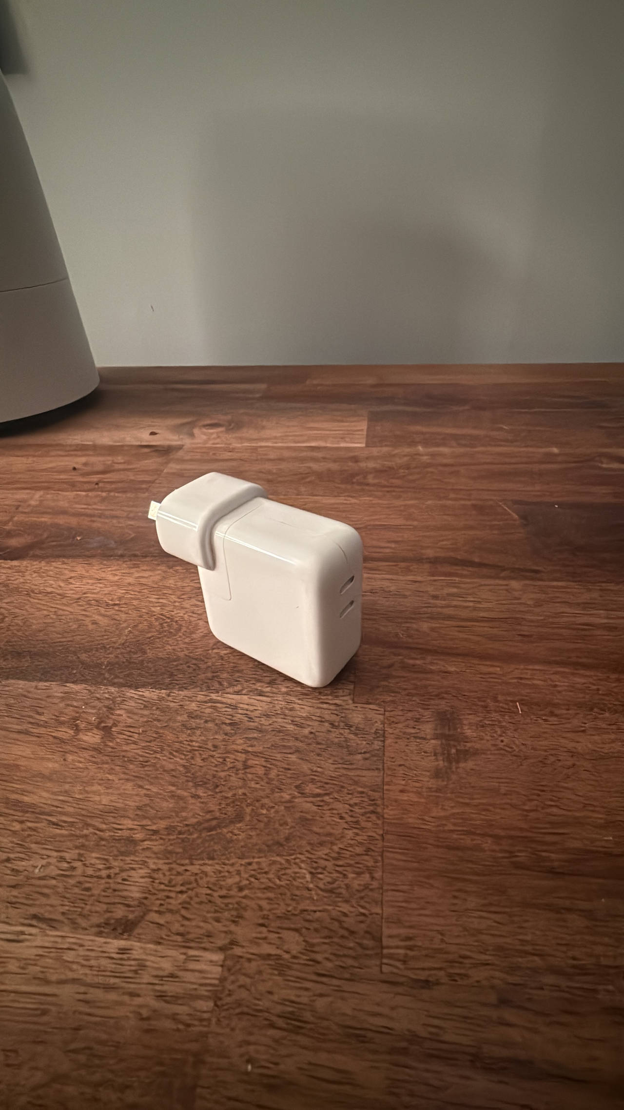 Apple 35W MagSafe Power Adapter