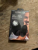 Lomi Men Face + Body Brush Combo - Image 1