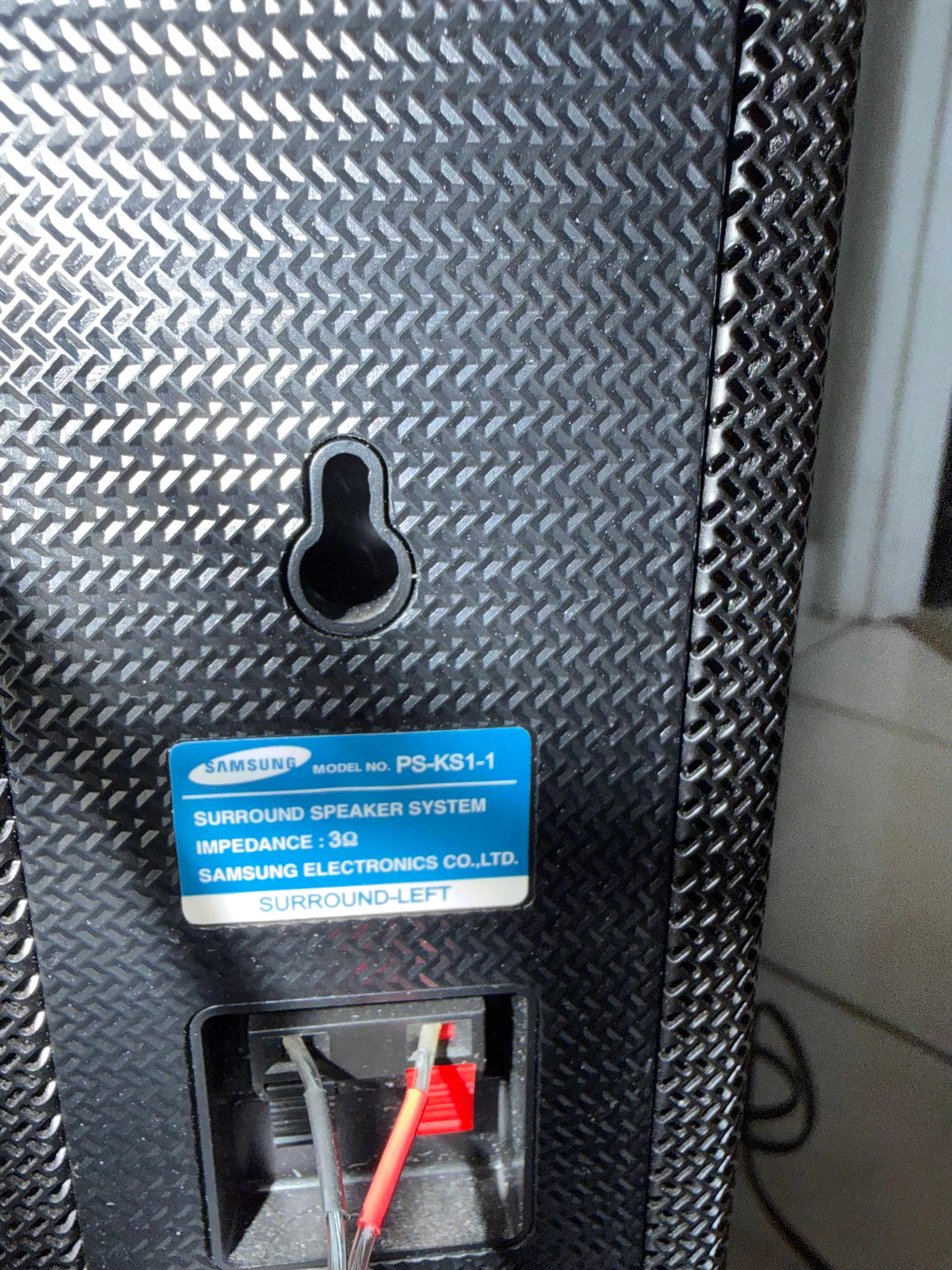 Samsung SWA-8500S Wireless Rear Speaker Kit - Image 4