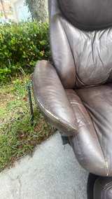 La-Z-Boy Leather Recliner - Image 6