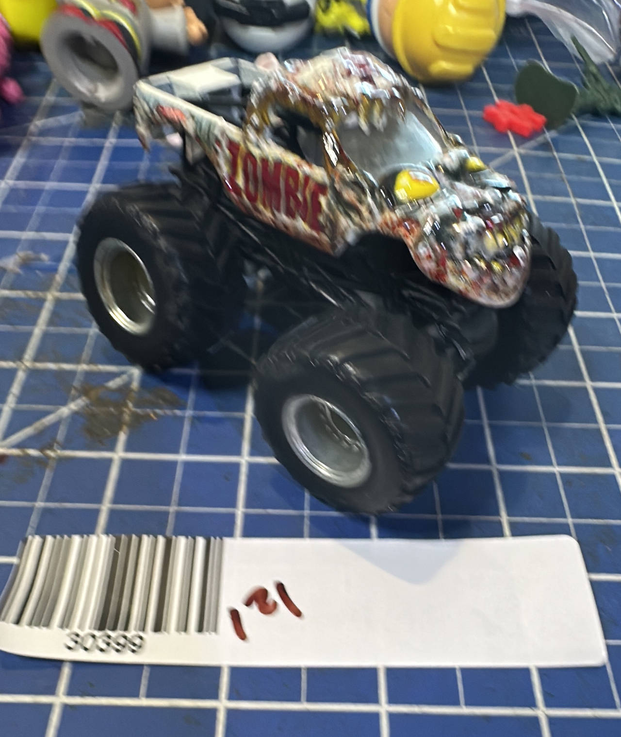 Hot Wheels Monster Jam Zombie Monster Truck. 121