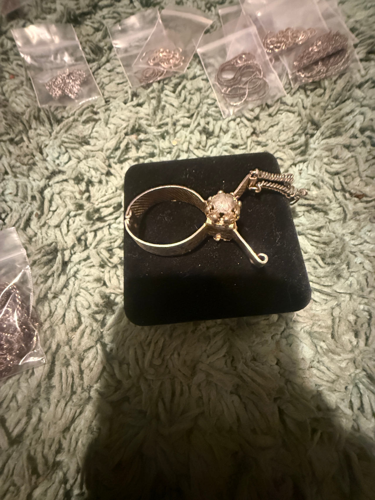 Vintage Silver Glove Clip Holder