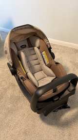 Evenflo Pivot Modular Travel System - Image 7