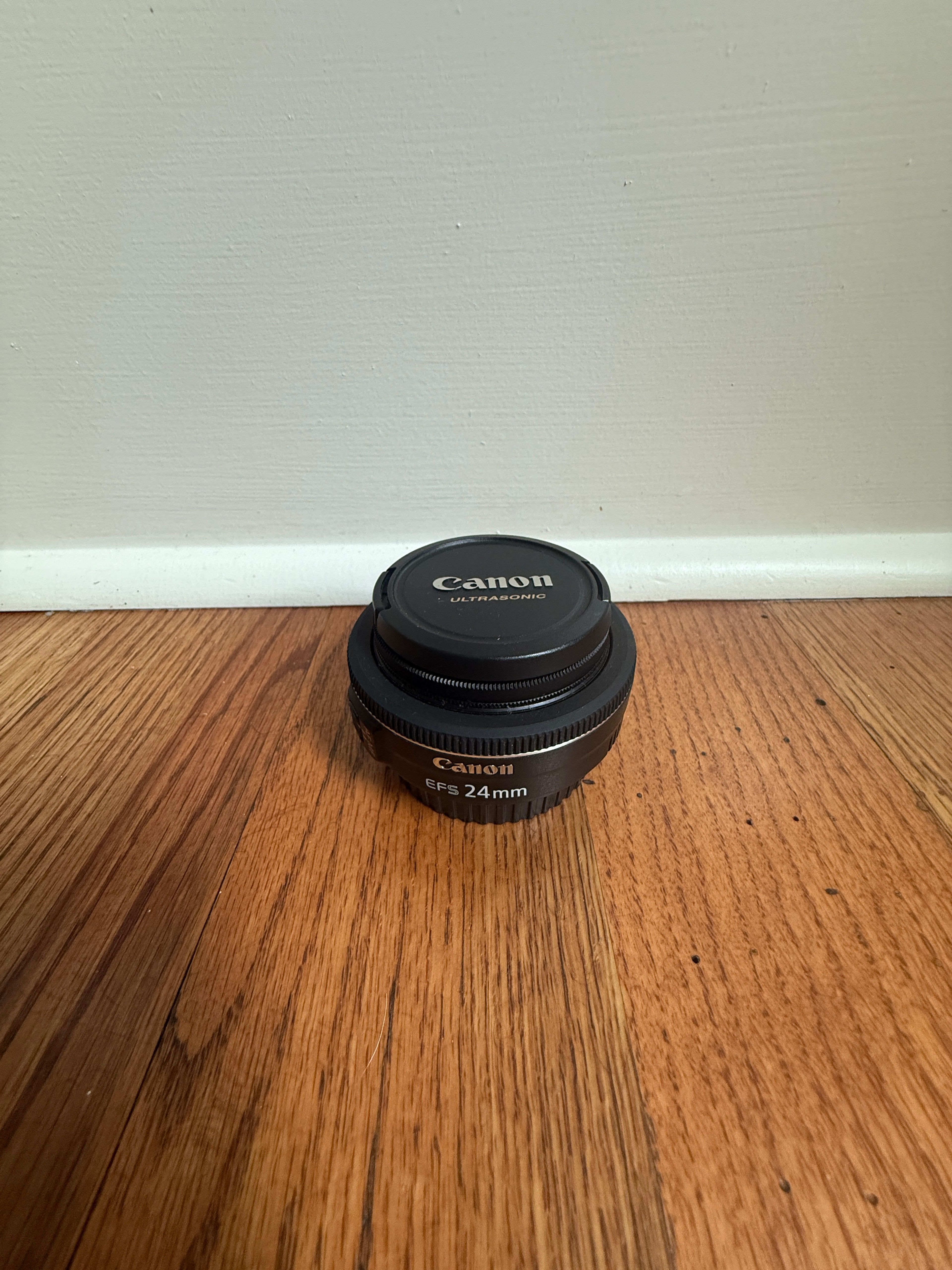 Canon EF-S 24mm f/2.8 STM Lens