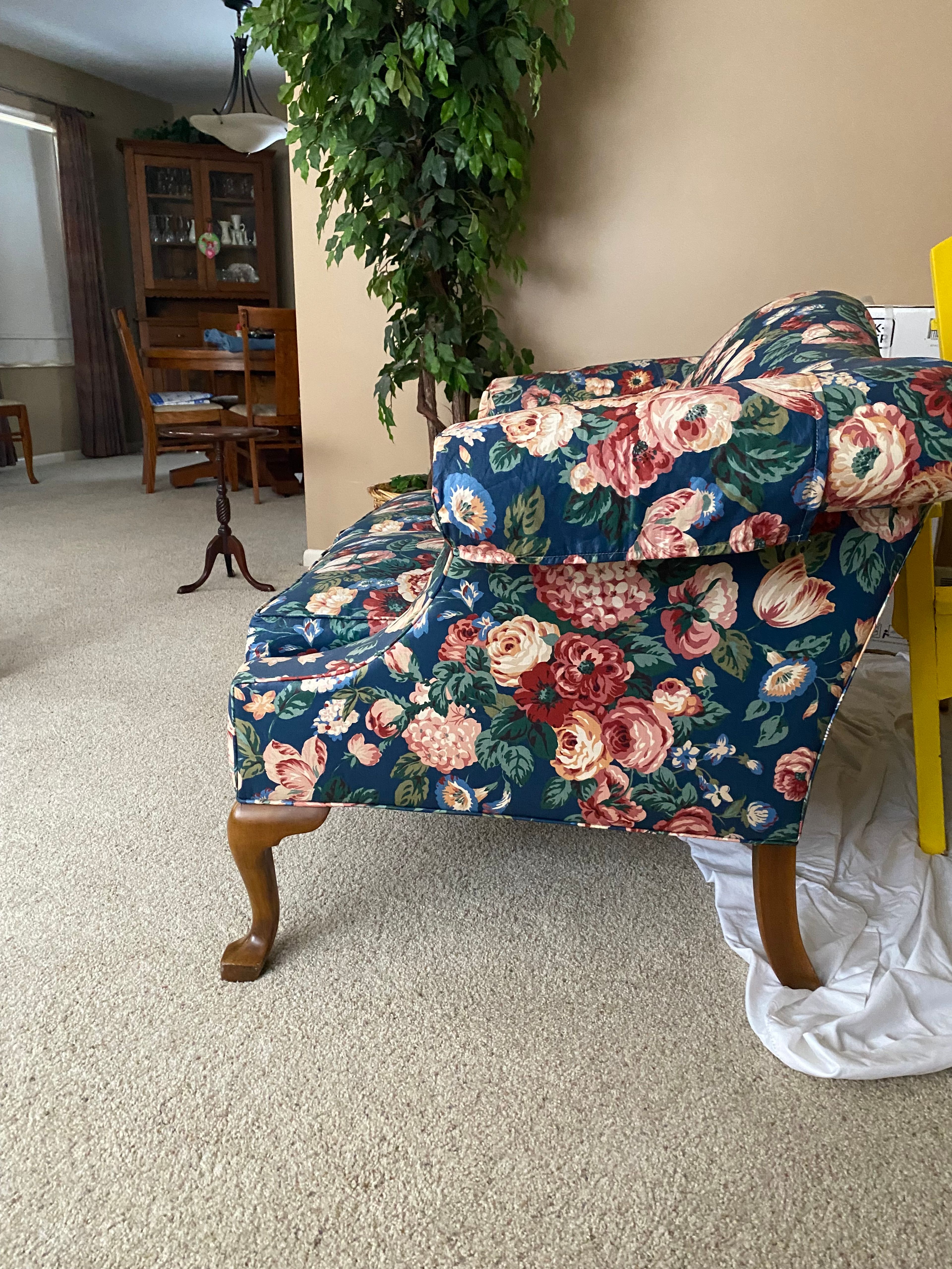 Spotless and Vintage 4-Piece Ethan Allen Living Room Set - Image 9