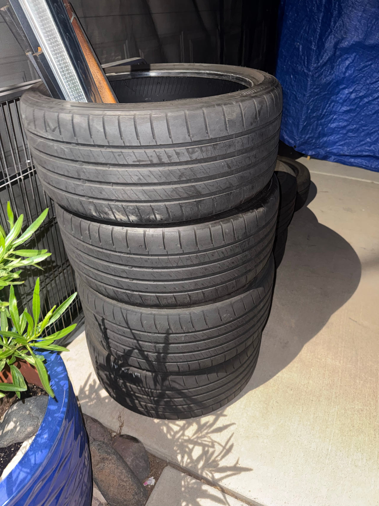 Bridgestone Potenza S005 Tires - 235/35R19 (Set of 4)
