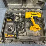 DeWalt DW974 12V Cordless Drill/Driver Kit - Image 3